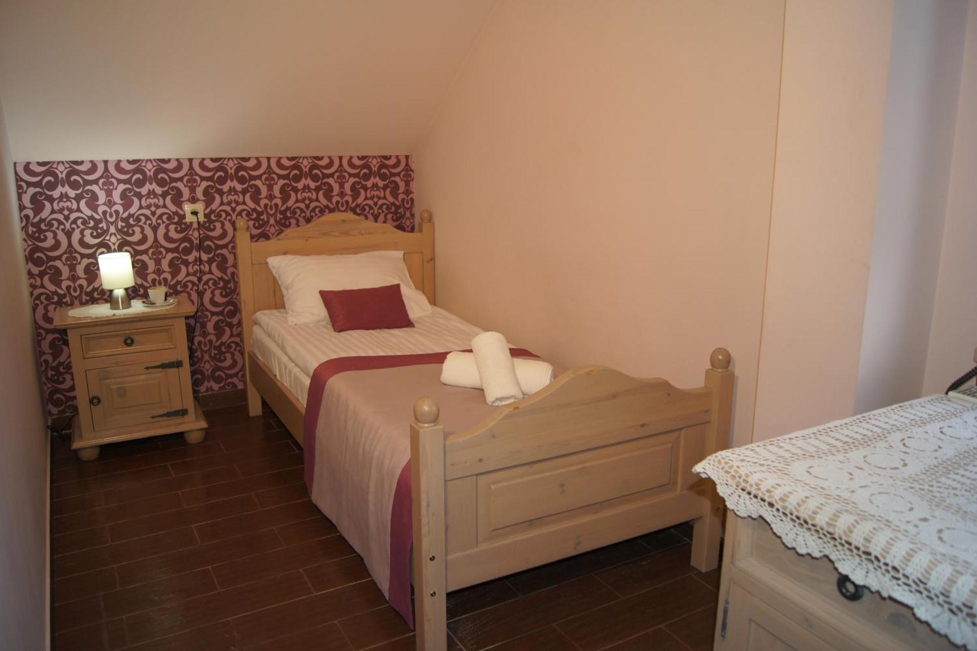 Hotel POD HERBEM -POKOJE OZONOWANE Białystok Kamer foto