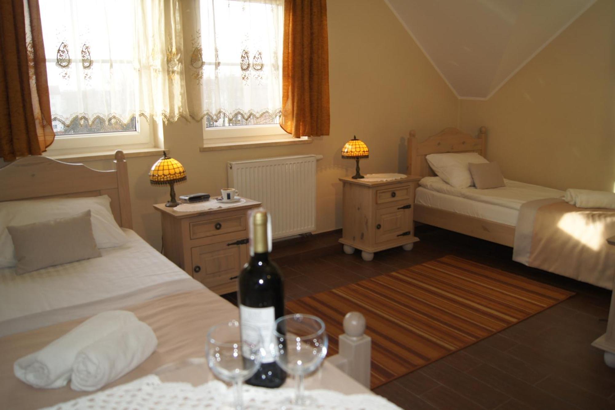 Hotel POD HERBEM -POKOJE OZONOWANE Białystok Kamer foto