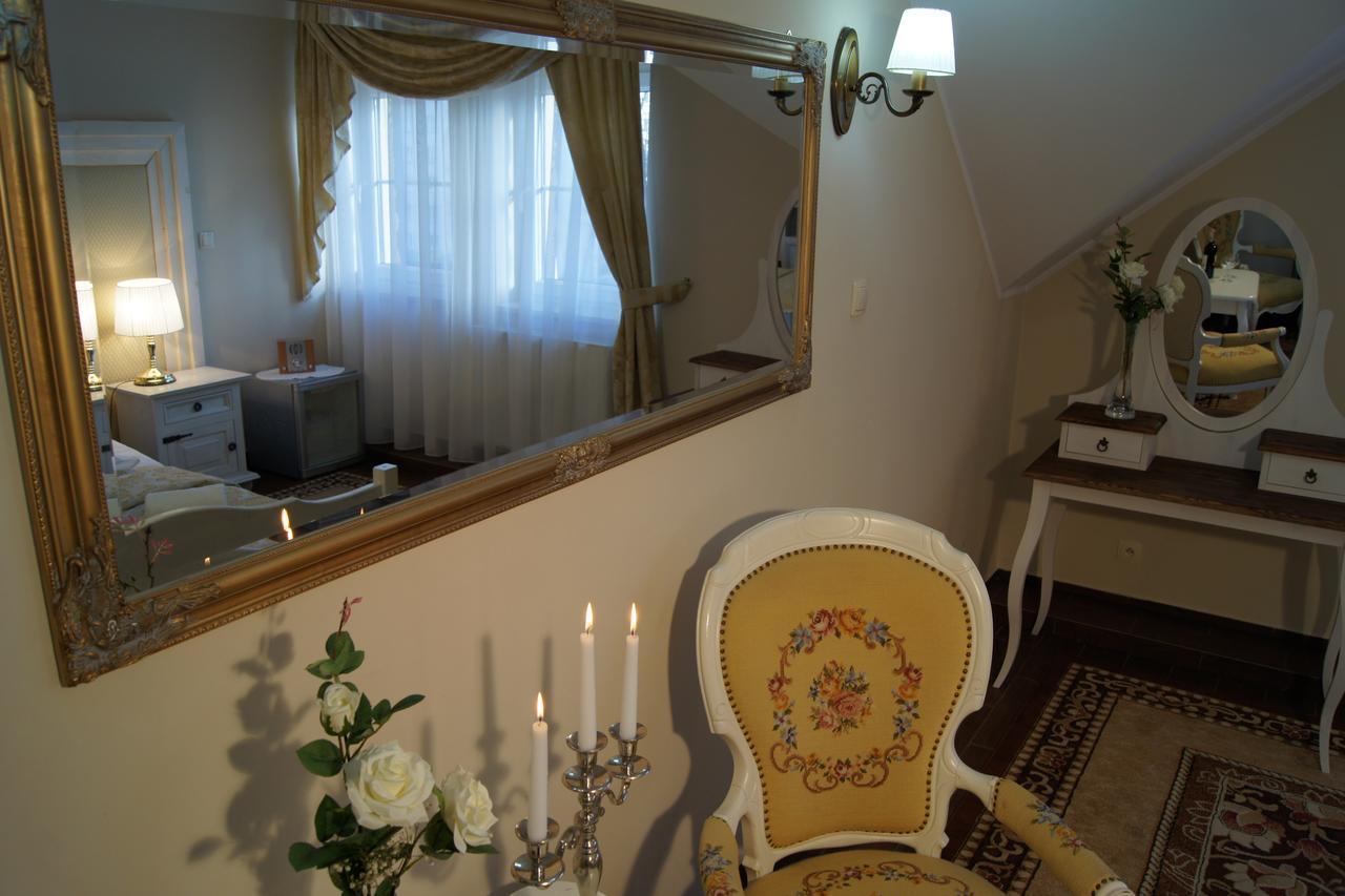 Hotel POD HERBEM -POKOJE OZONOWANE Białystok Buitenkant foto