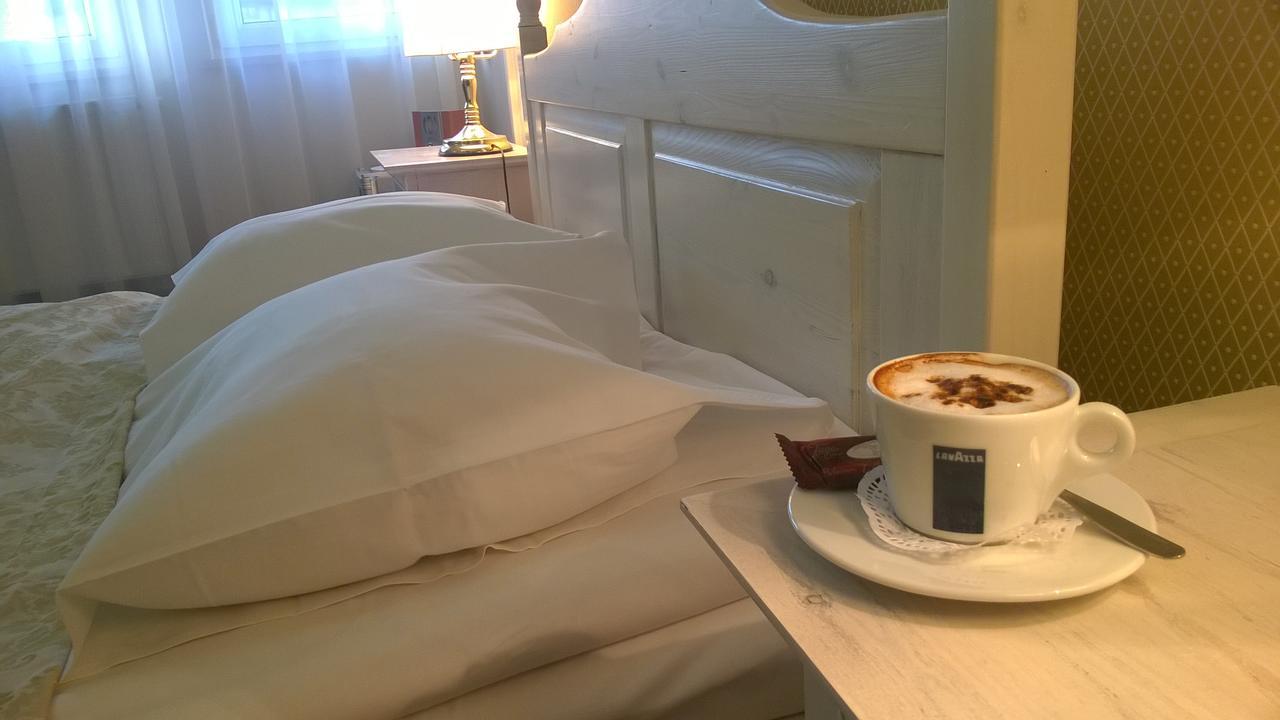 Hotel POD HERBEM -POKOJE OZONOWANE Białystok Buitenkant foto