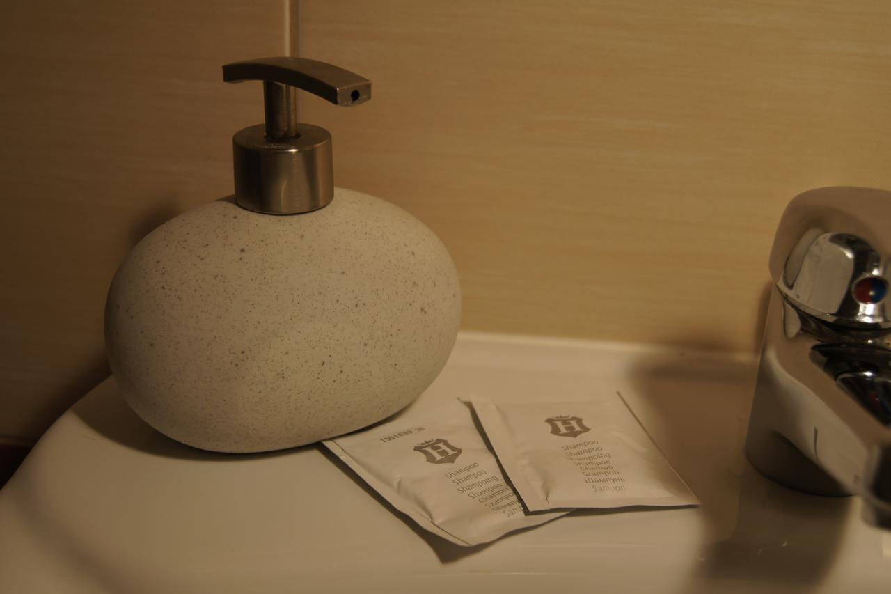 Hotel POD HERBEM -POKOJE OZONOWANE Białystok Buitenkant foto