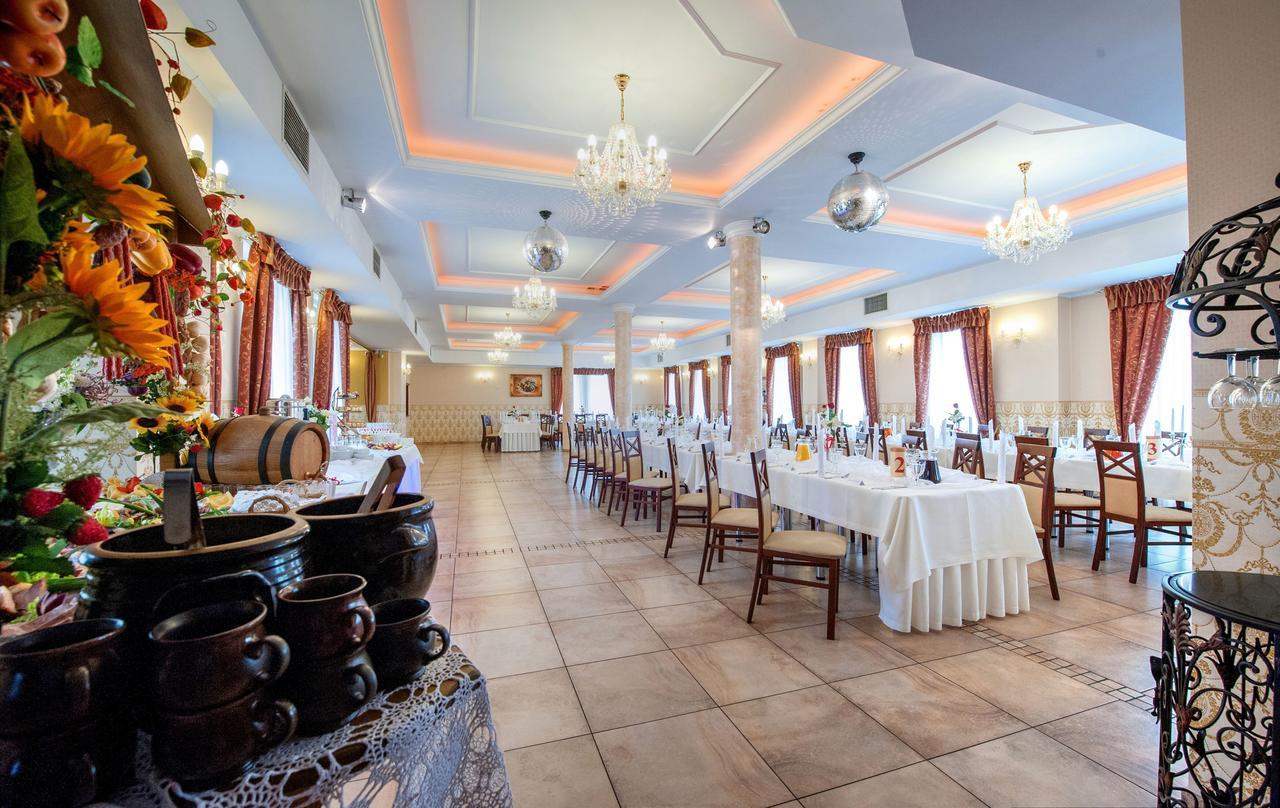 Hotel POD HERBEM -POKOJE OZONOWANE Białystok Buitenkant foto
